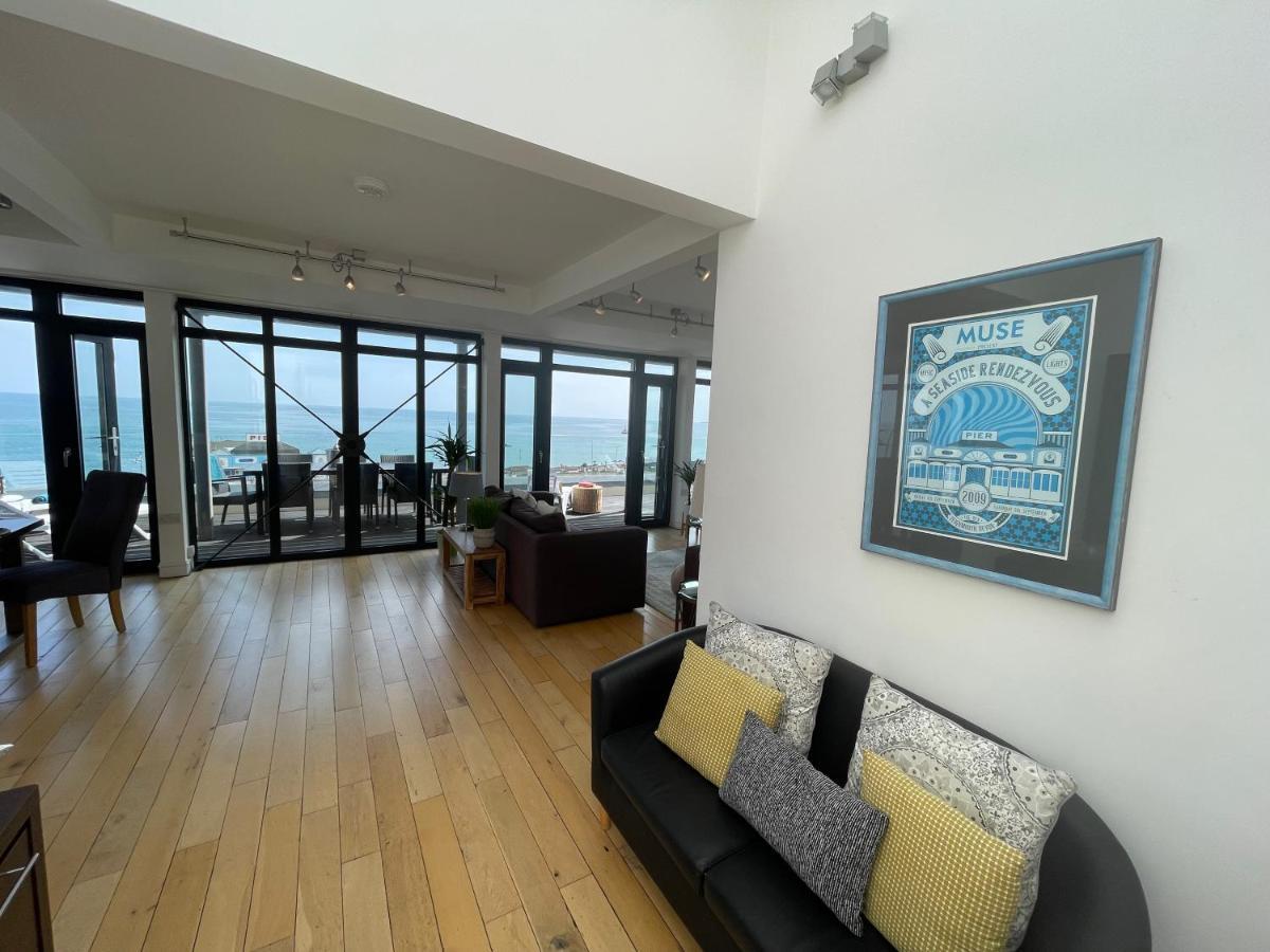 Apartment Riviera Apartments: Stylish Penthouses With Panoramic Coastal Views Teignmouth