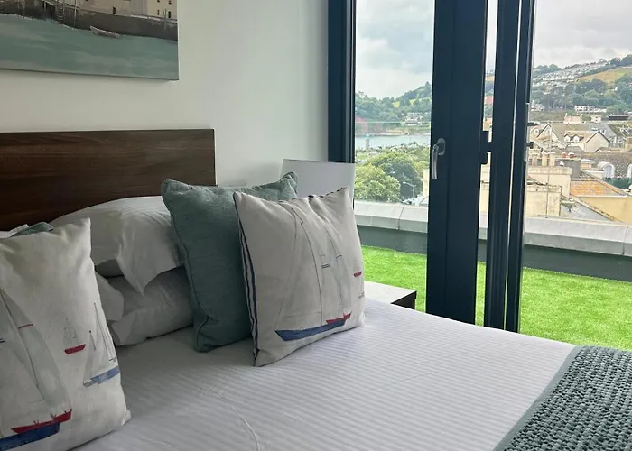 Riviera Apartments - Five Stylish Penthouse Apartments With Unrivalled Sea Views Of Teignmouth, Shaldon, The Jurassic Coastline & The Teign Estuary